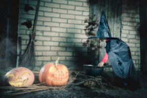 Effective Ways to Save Cash on Halloween Clothes